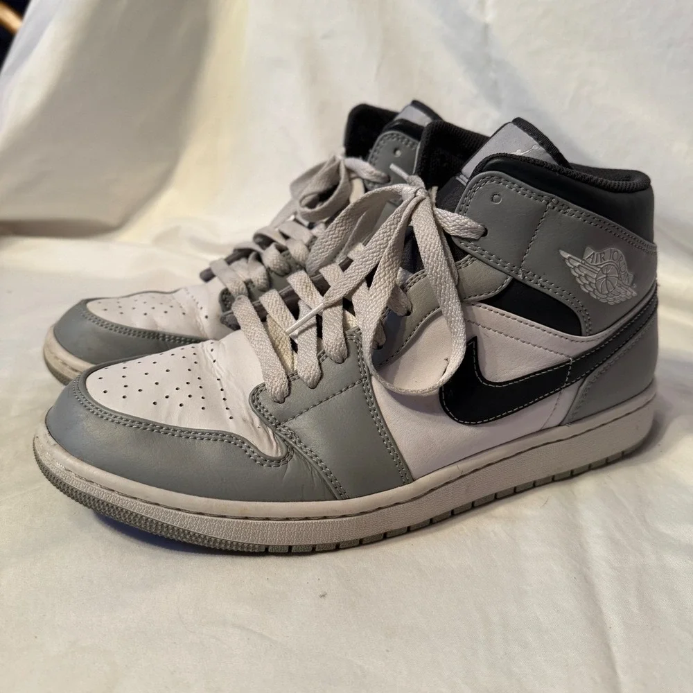 Nike Air Jordan 1 Mid Light Smoke Grey Anthracite White 554724-078 Mens 10.5